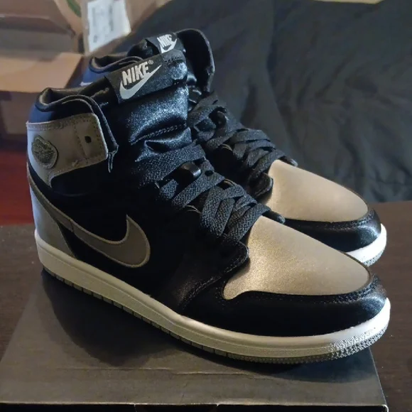 Jordan 1 Retro High OG Satin Shadow (PS) Youth 3Y Girls 4.5 NWBOX - Picture 3 of 10